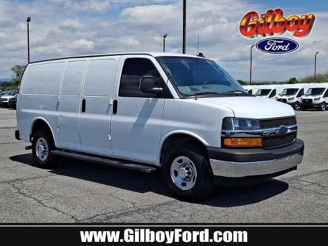 2022 Chevrolet Express 2500 — photo 1 of 13