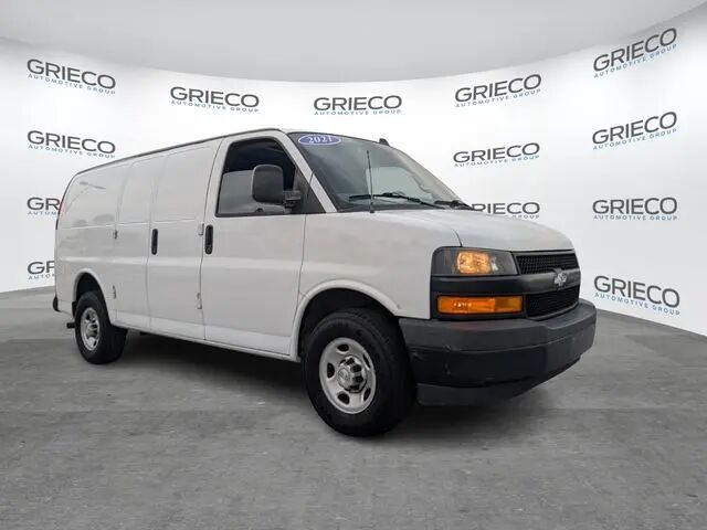 2021 Chevrolet Express 2500 — photo 1 of 1