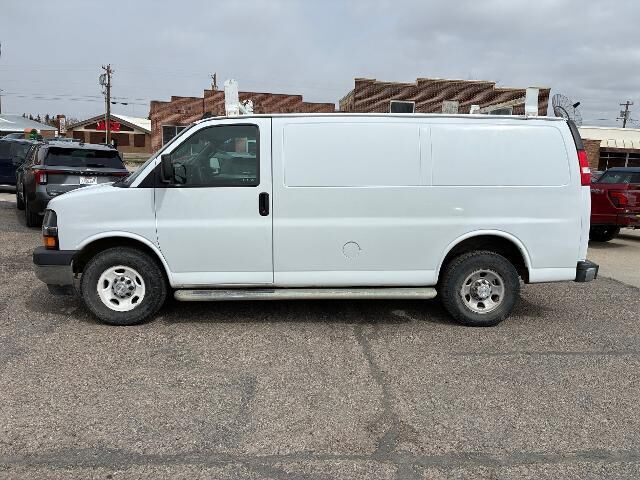 2019 Chevrolet Express 2500 — photo 1 of 10