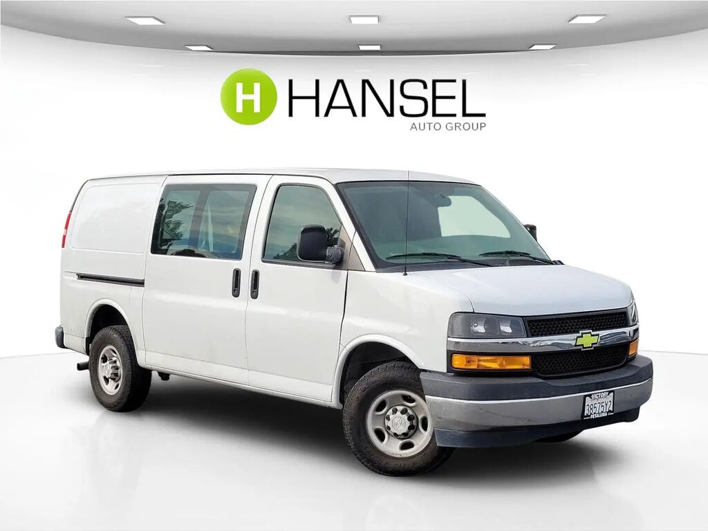 2018 Chevrolet Express 2500 — photo 1 of 3