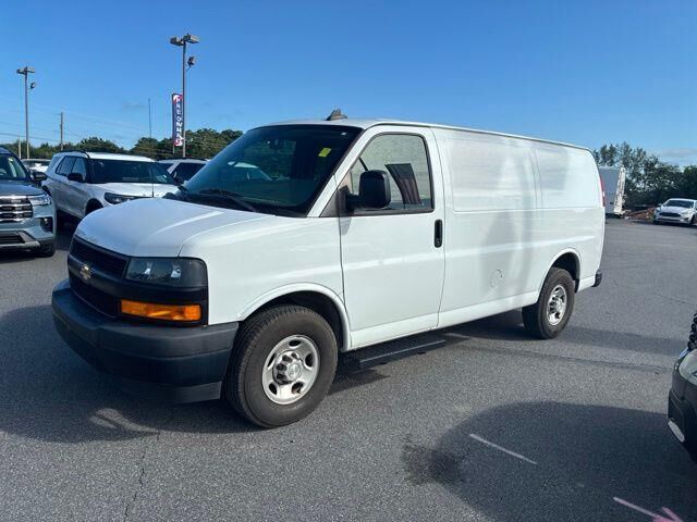 2019 Chevrolet Express 2500 — photo 1 of 5