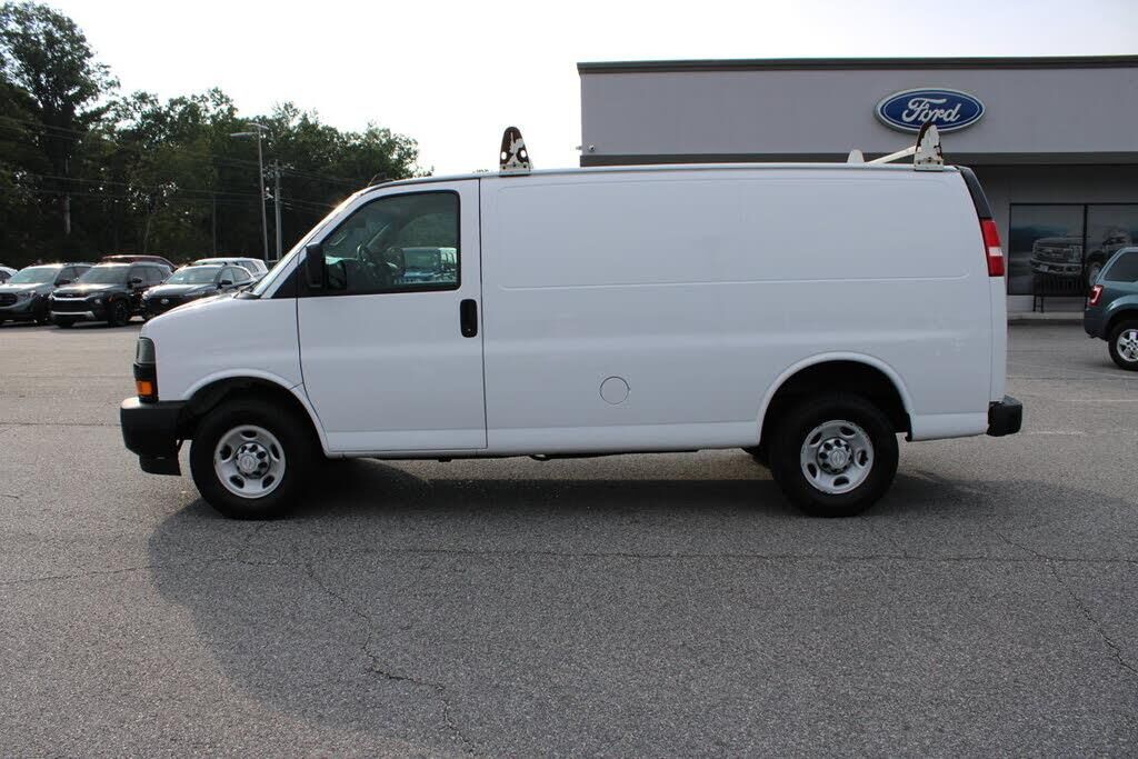 2019 Chevrolet Express 2500 — photo 1 of 2