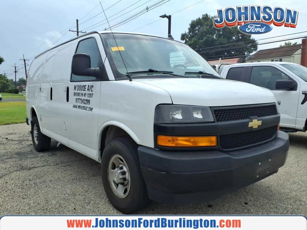 2022 Chevrolet Express 2500 — photo 1 of 36