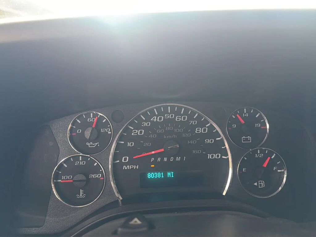 2021 Chevrolet Express 2500 — photo 1 of 10