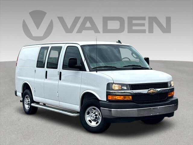 2024 Chevrolet Express 2500 — photo 1 of 13
