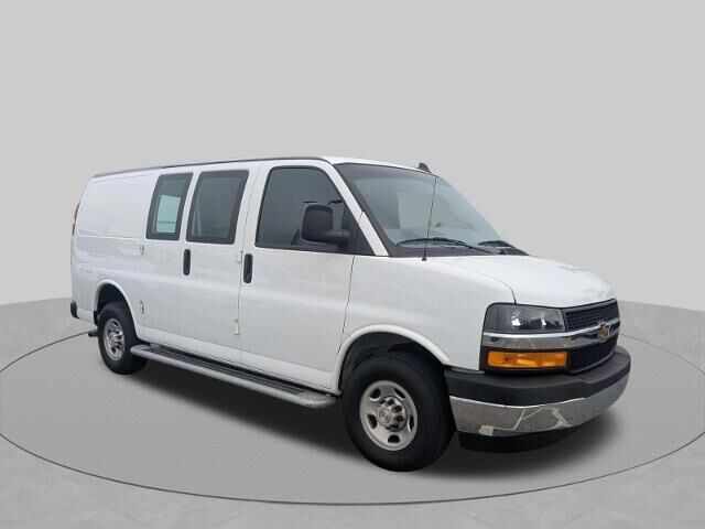 2024 Chevrolet Express 2500 — photo 1 of 35