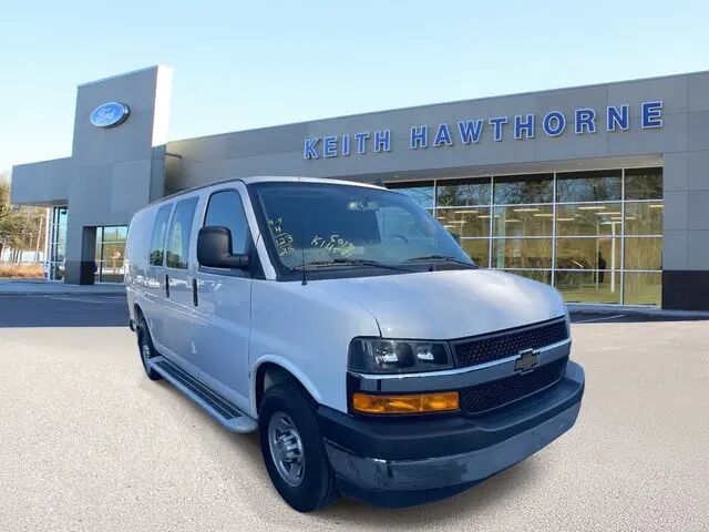 2025 Chevrolet Express 2500