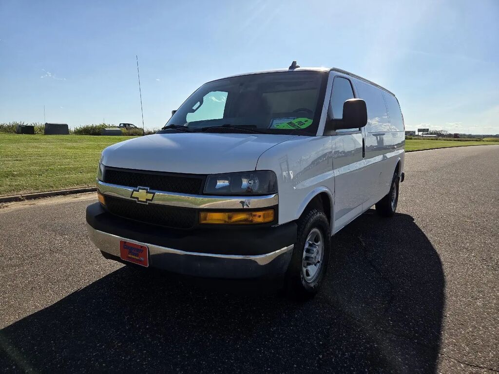 2018 Chevrolet Express 2500 — photo 1 of 13