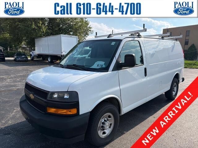 2021 Chevrolet Express 2500 — photo 1 of 8