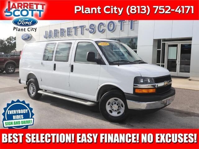 2025 Chevrolet Express 2500