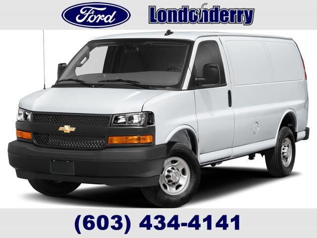 2025 Chevrolet Express 2500 — photo 1 of 13