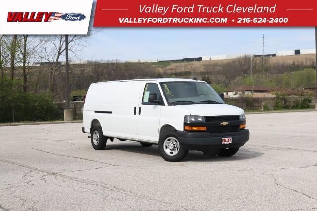 2025 Chevrolet Express 2500