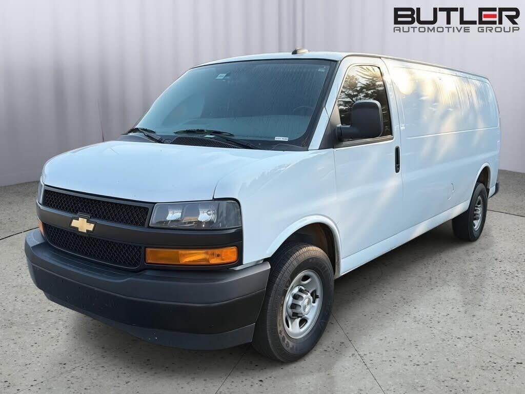 2023 Chevrolet Express 2500 — photo 1 of 14