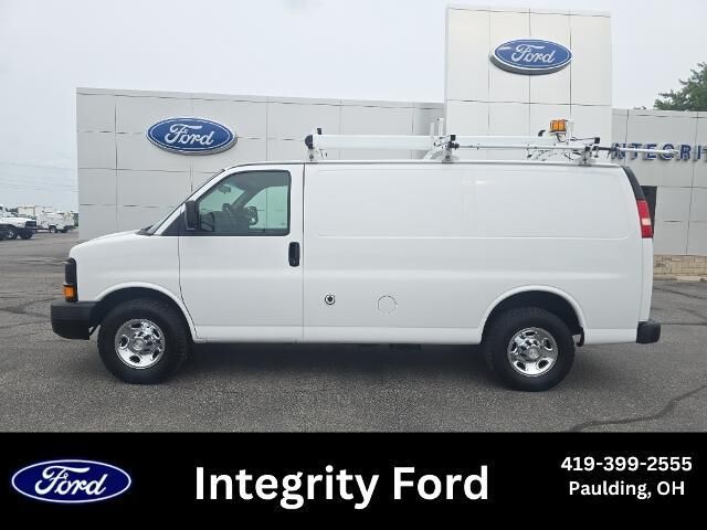 2015 Chevrolet Express 2500 — photo 1 of 1
