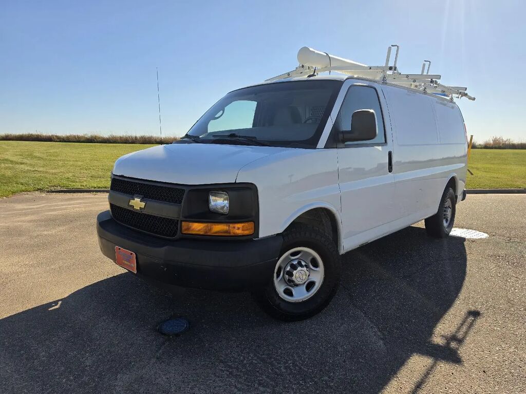 2015 Chevrolet Express 2500 — photo 1 of 13