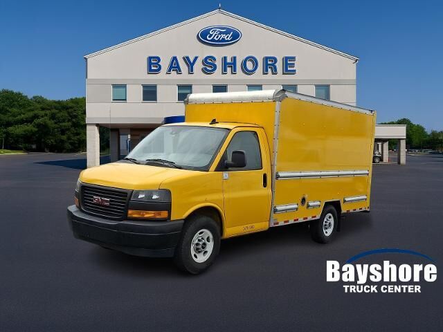2021 GMC Savana 3500 — photo 1 of 13