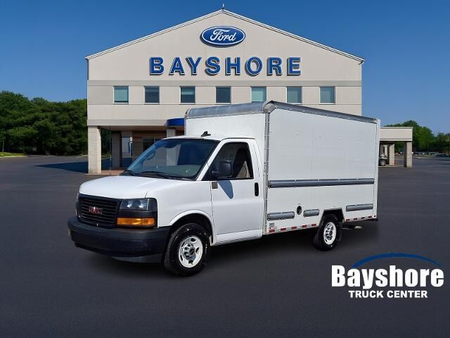 2021 GMC Savana 3500 — photo 1 of 13