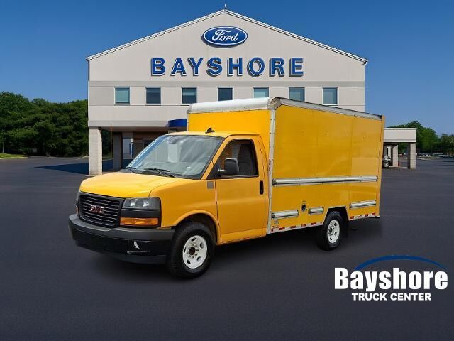 2021 GMC Savana 3500 — photo 1 of 13