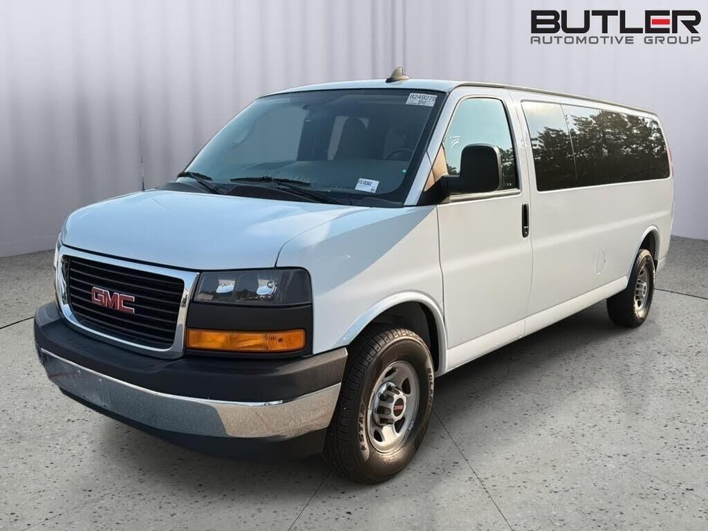 2023 GMC Savana LS 3500 — photo 1 of 14