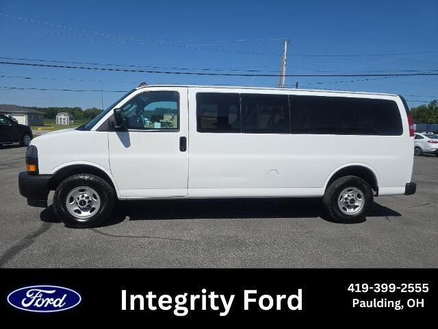2023 GMC Savana LS 3500 — photo 1 of 13