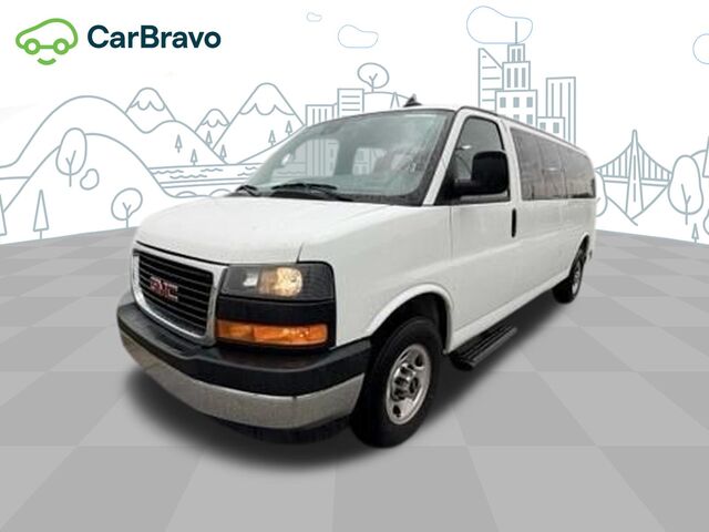 2025 GMC Savana Passenger LT