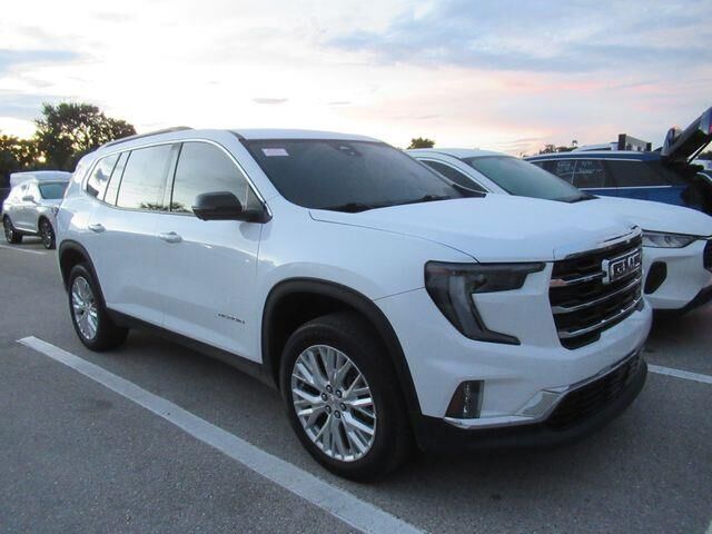 2024 GMC Acadia Elevation