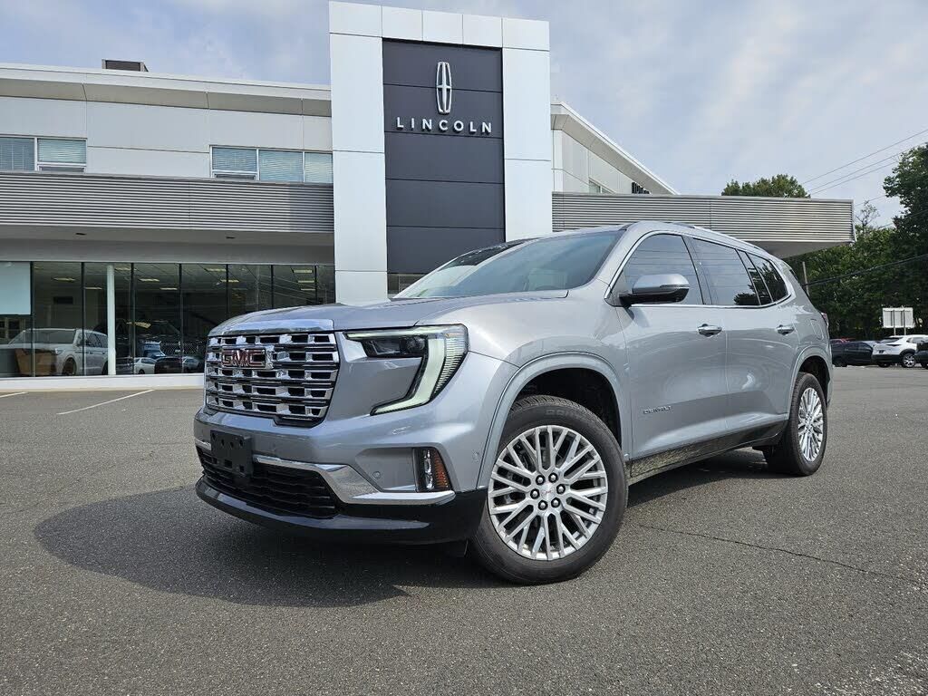 2024 GMC Acadia Denali — photo 1 of 1