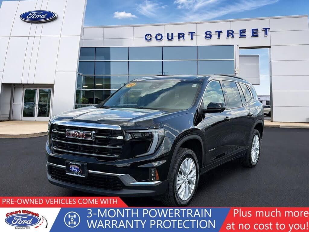 2024 GMC Acadia Elevation — photo 1 of 14