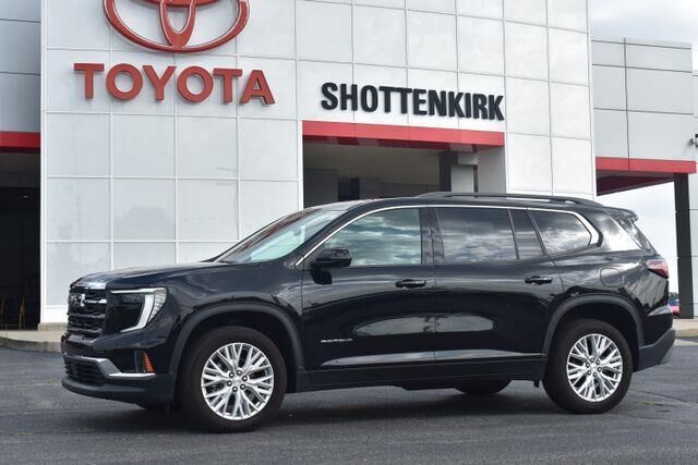 2026 GMC Acadia Elevation — photo 1 of 13