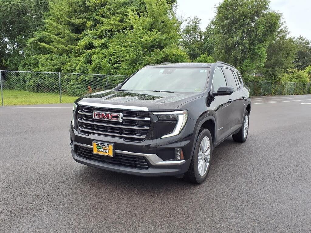 2026 GMC Acadia Elevation — photo 1 of 3