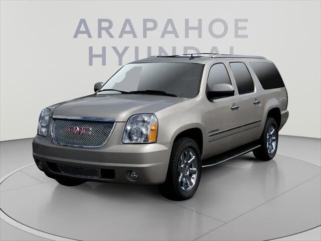 2009 GMC Yukon XL Denali — photo 1 of 8