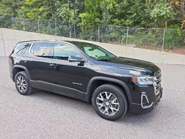 2023 GMC Acadia SLE — photo 1 of 10
