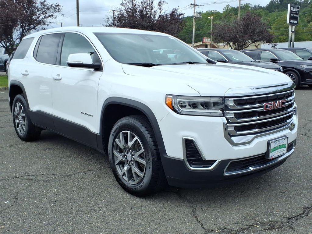 2023 GMC Acadia SLE — photo 1 of 13