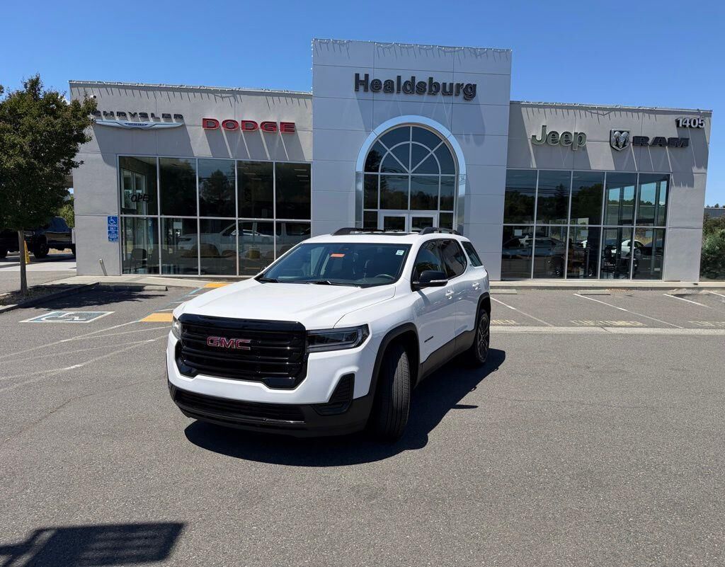 2023 GMC Acadia SLE — photo 1 of 26
