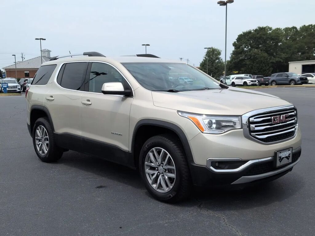 2017 GMC Acadia SLE-2 — photo 1 of 40