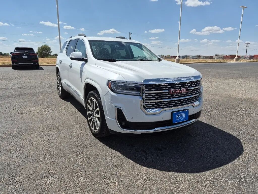 2020 GMC Acadia Denali — photo 1 of 15