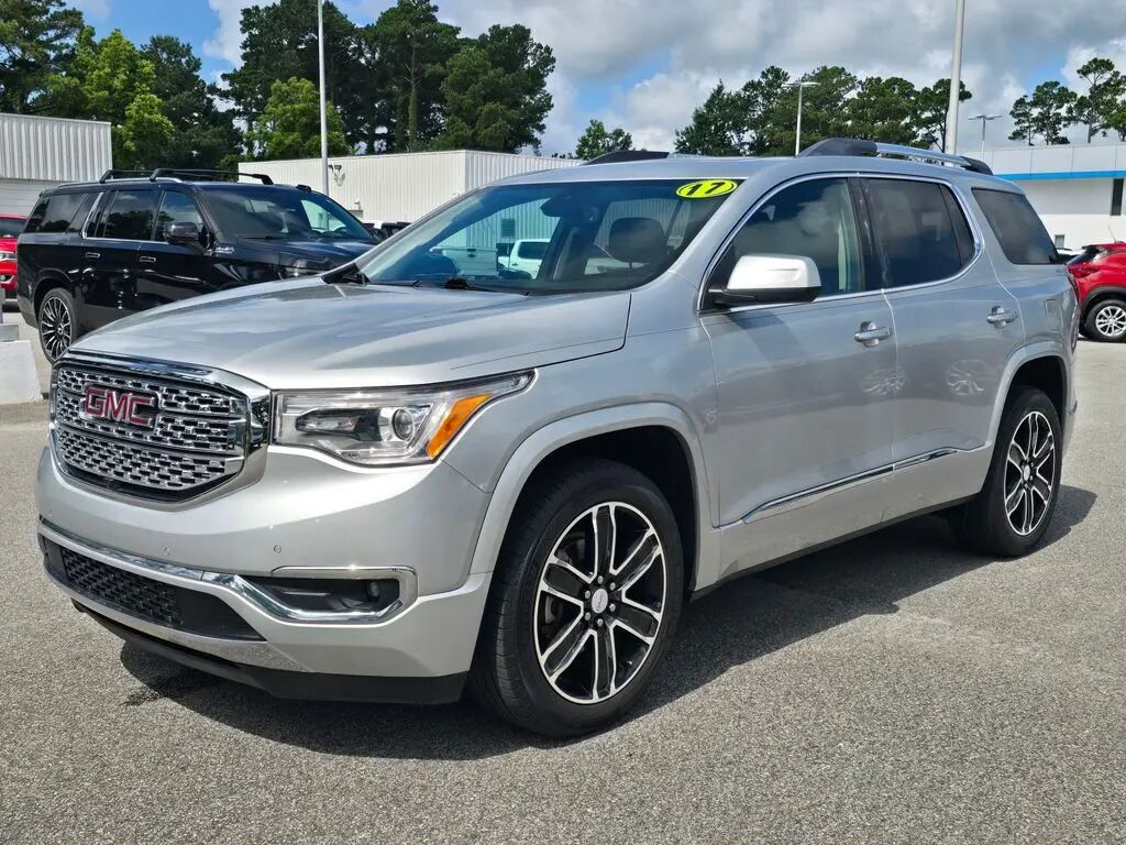 2017 GMC Acadia Denali — photo 1 of 13