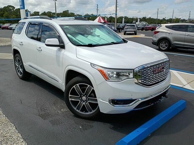 2019 GMC Acadia Denali — photo 1 of 14