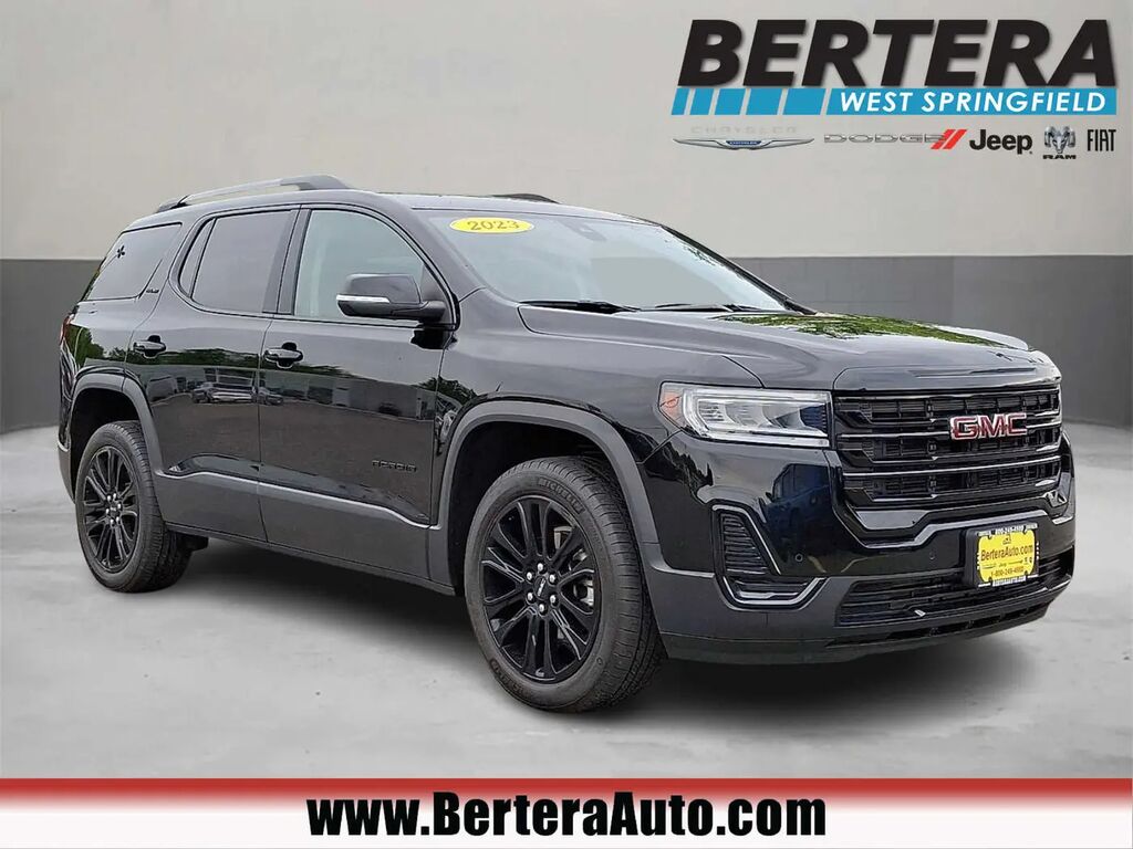 2023 GMC Acadia SLE — photo 1 of 13