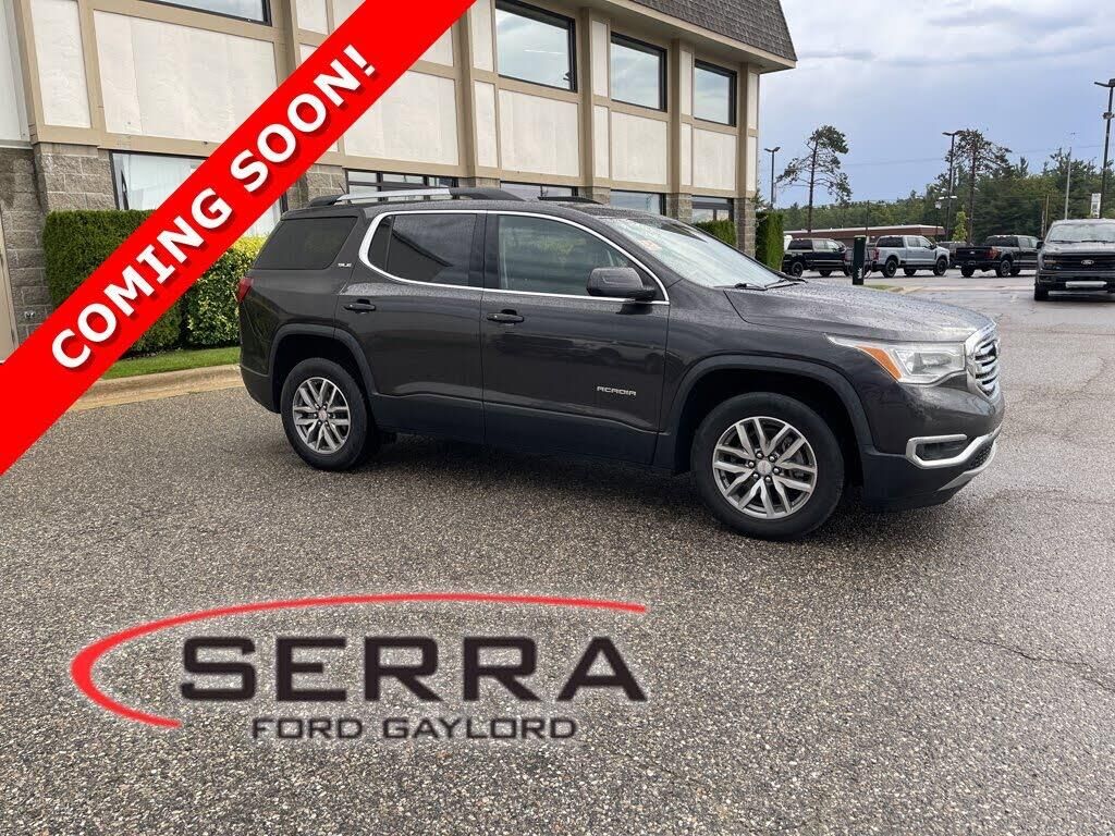 2017 GMC Acadia SLE-2 — photo 1 of 1