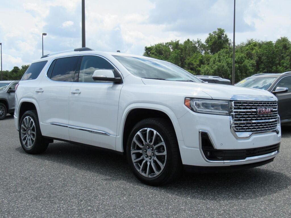 2023 GMC Acadia Denali — photo 1 of 19