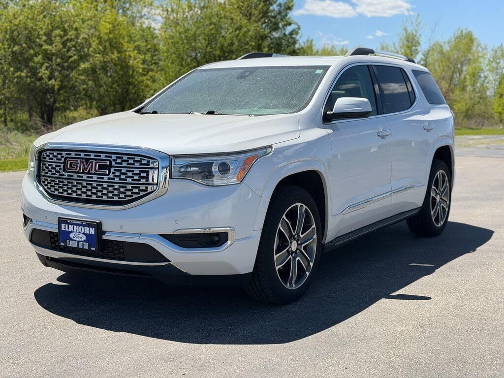 2018 GMC Acadia Denali — photo 1 of 1