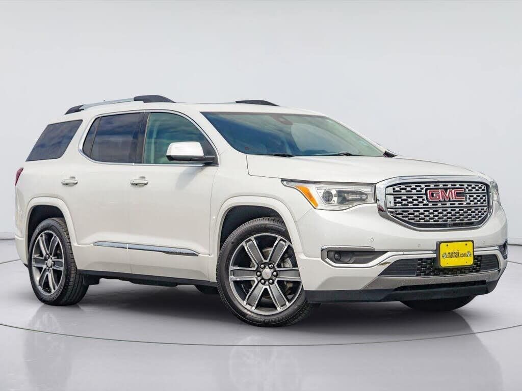 2018 GMC Acadia Denali — photo 1 of 1