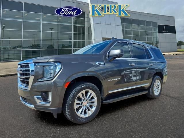 2021 GMC Yukon SLT — photo 1 of 11
