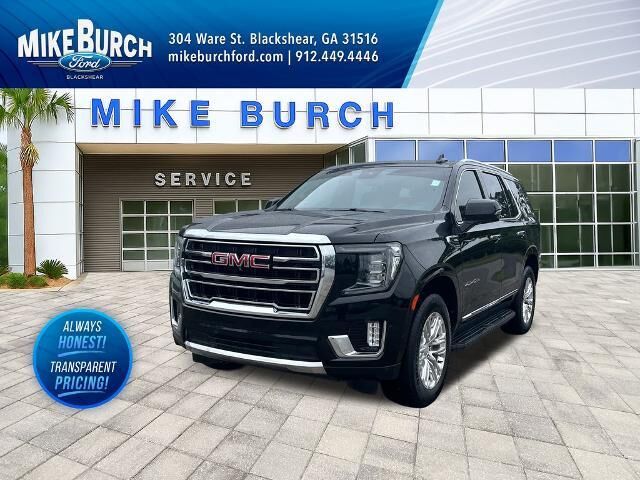 2023 GMC Yukon SLT — photo 1 of 13