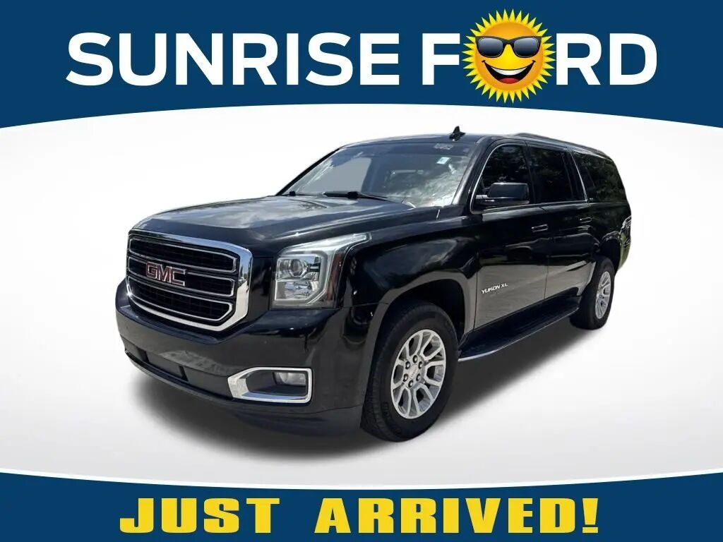 2020 GMC Yukon XL SLT — photo 1 of 17