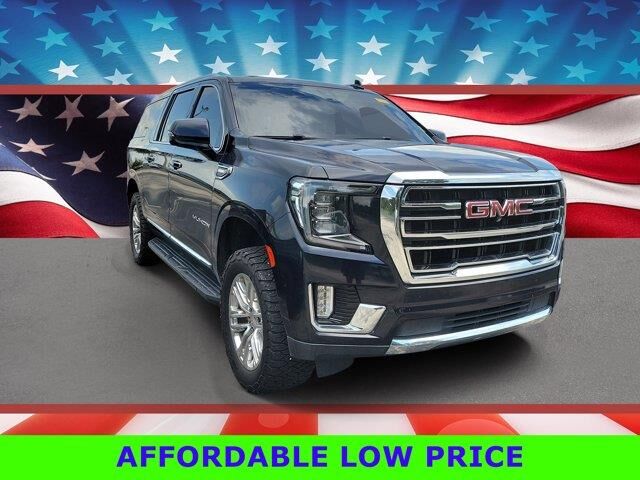 2021 GMC Yukon XL SLT — photo 1 of 3