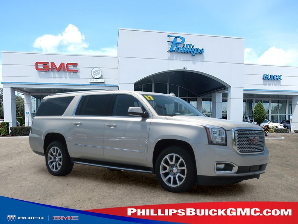 2017 GMC Yukon XL Denali — photo 1 of 14