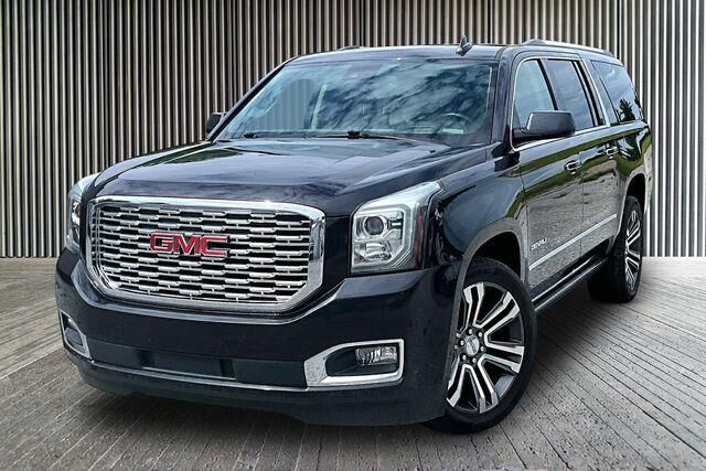 2020 GMC Yukon XL Denali — photo 1 of 13