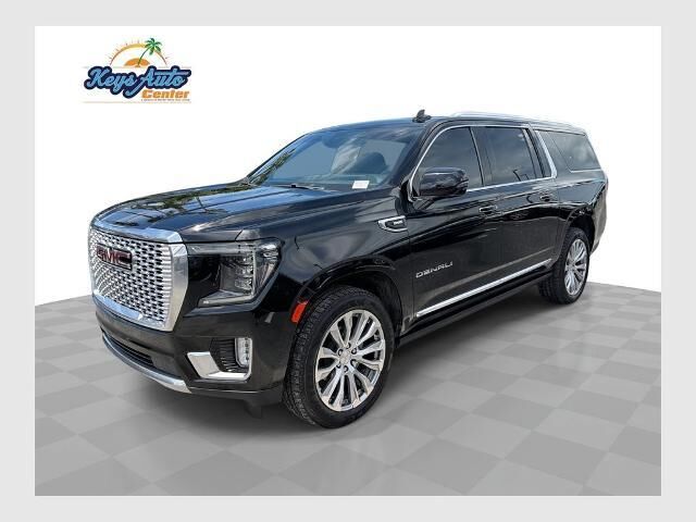 2022 GMC Yukon XL Denali — photo 1 of 26